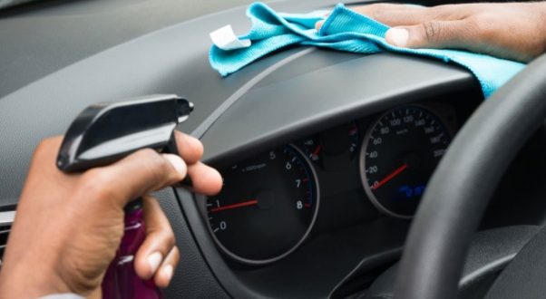 Tips Membersihkan Mobil